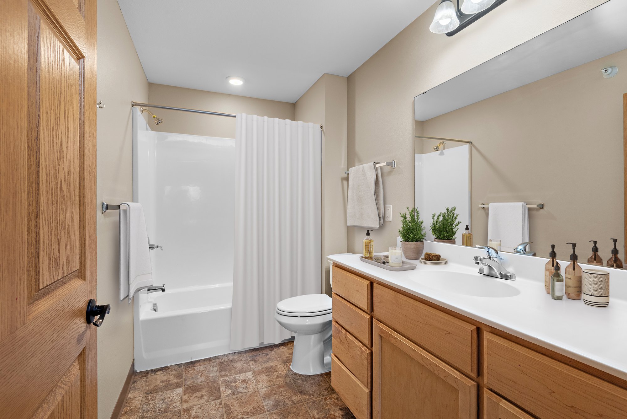 Staged bathroom 2 - coachman