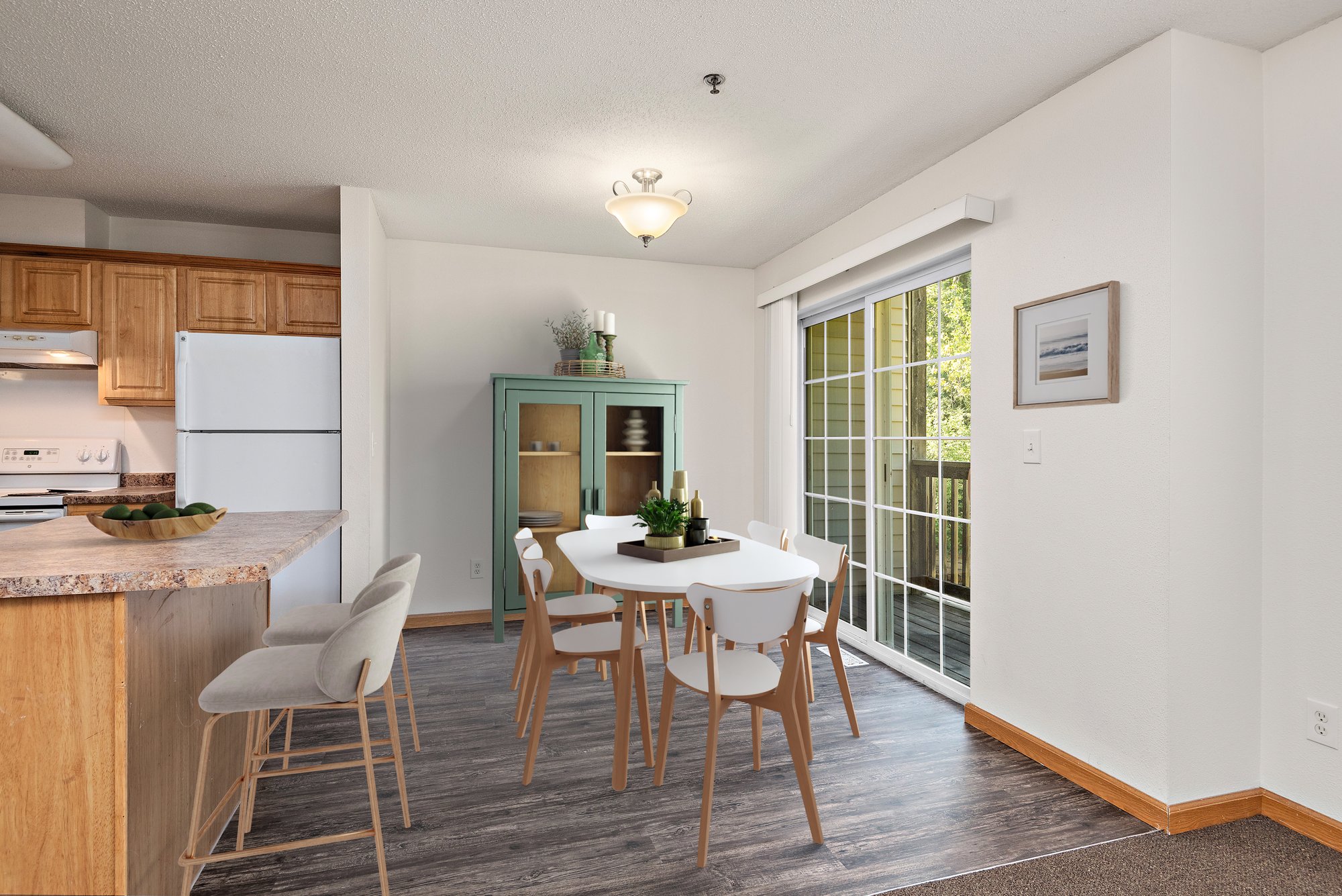 Maple Ridge Townhomes 17563 dining room