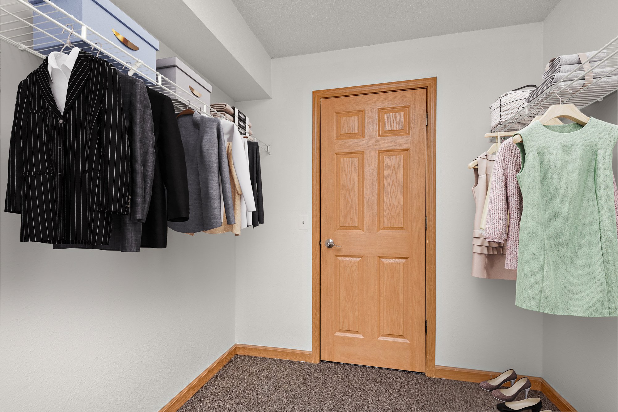 PV-MR 2 BR flat - closet