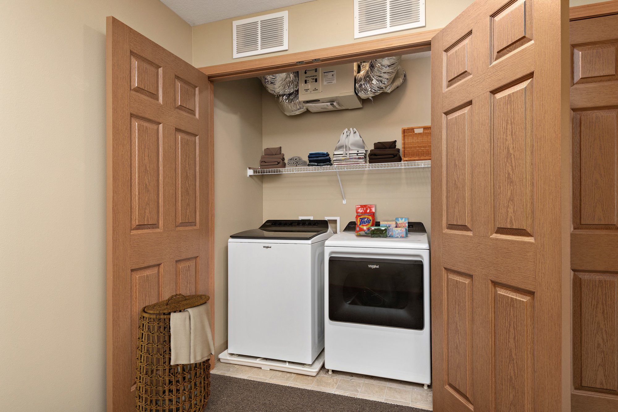 2 BR 2 floor CR2 laundry