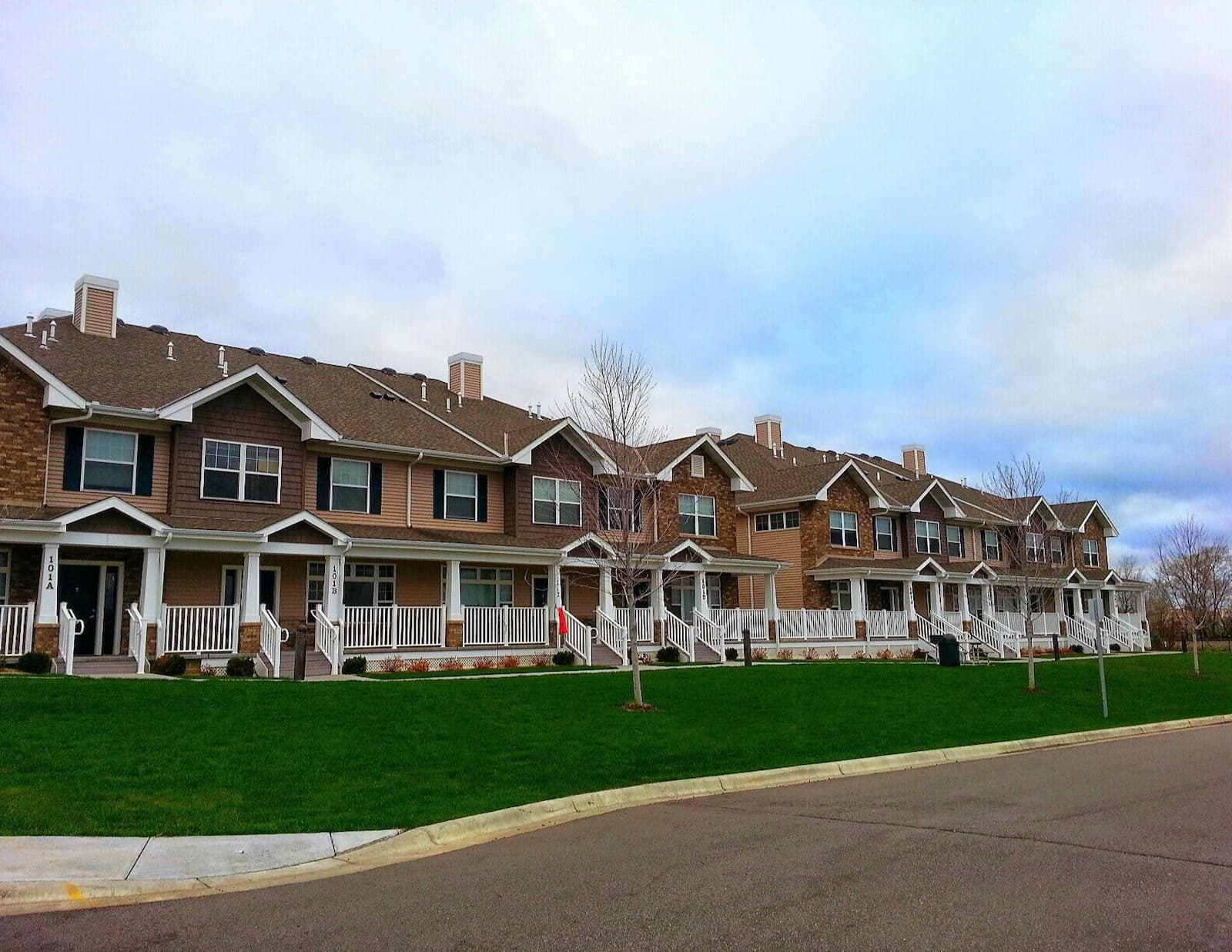 the crossing townhomes