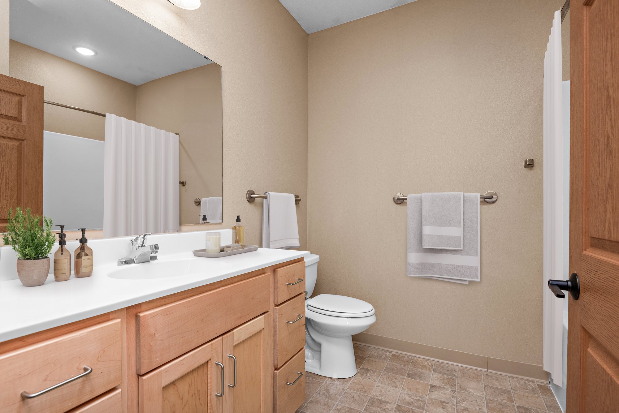 Bott 2 4 BR 2 BA bath turret