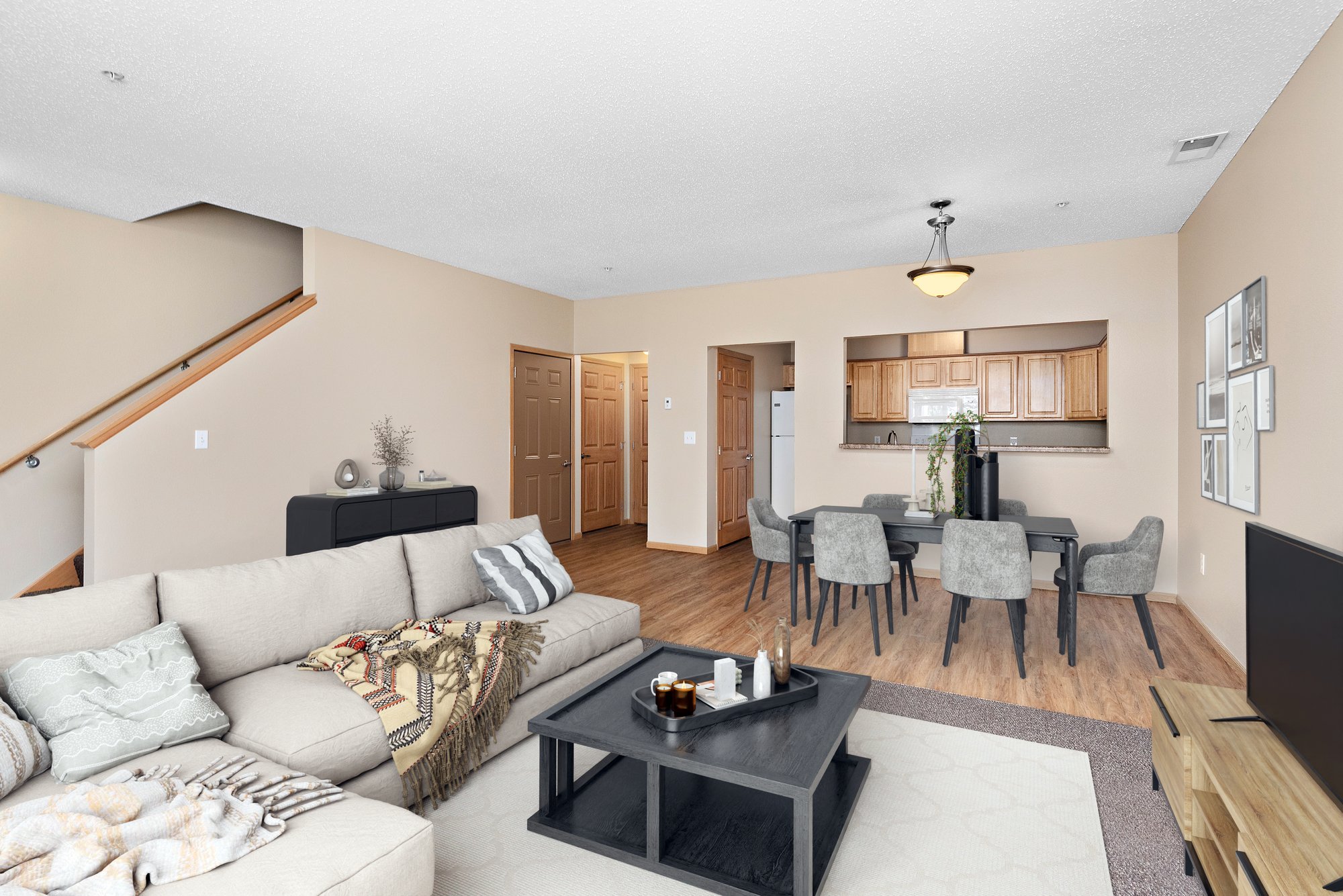 Maple Lakess 2 BR 1.5 BA living-dining
