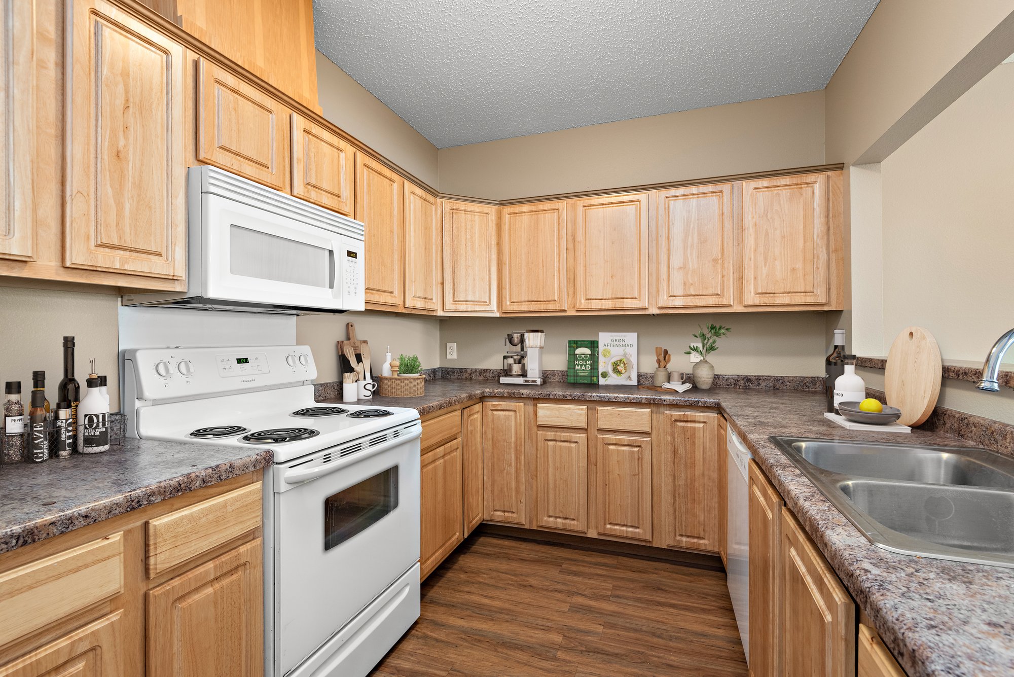 Maple Lease 2 BR 1.5 BA kitchen