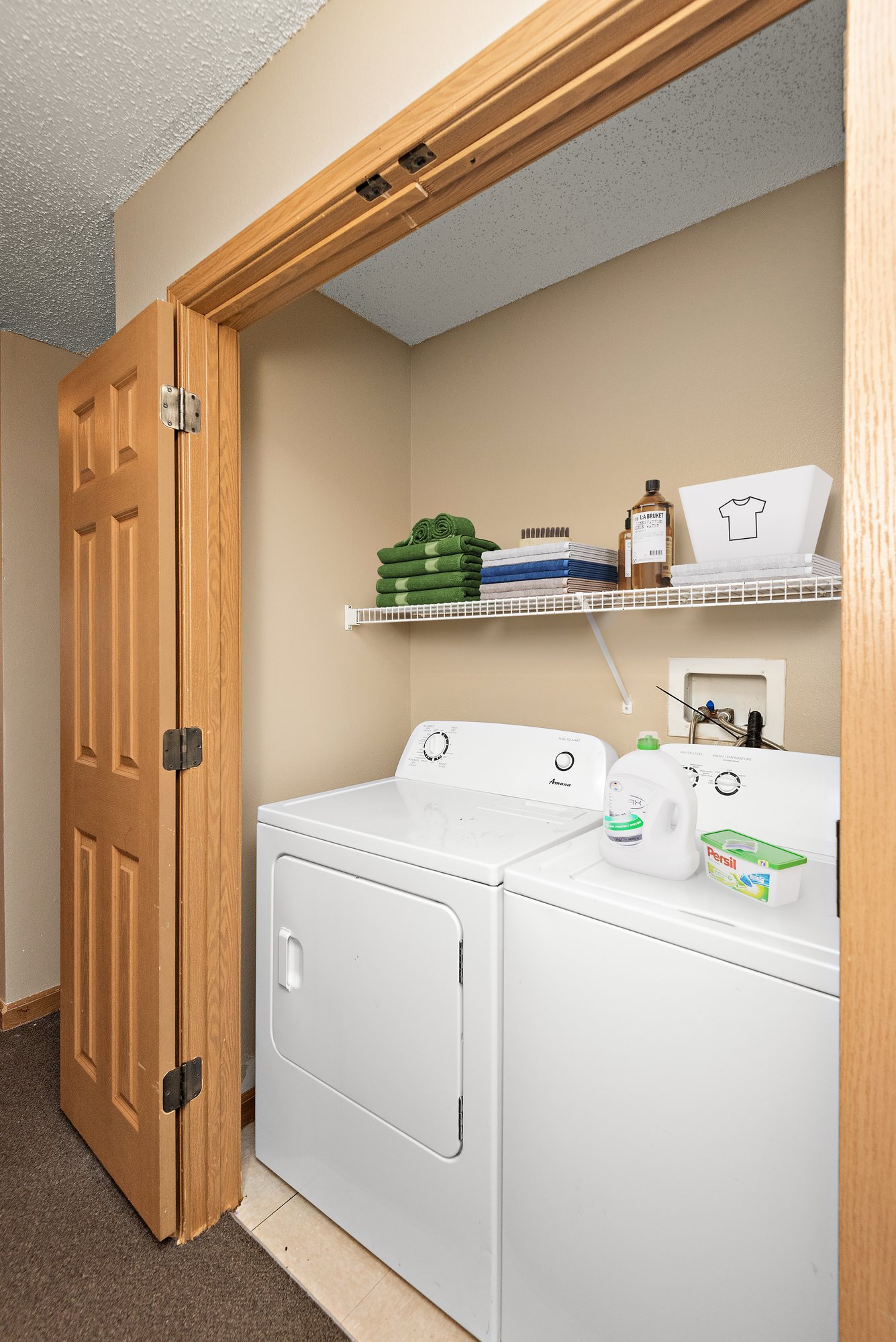 Maple Ridge 3 BR 2 BA laundry