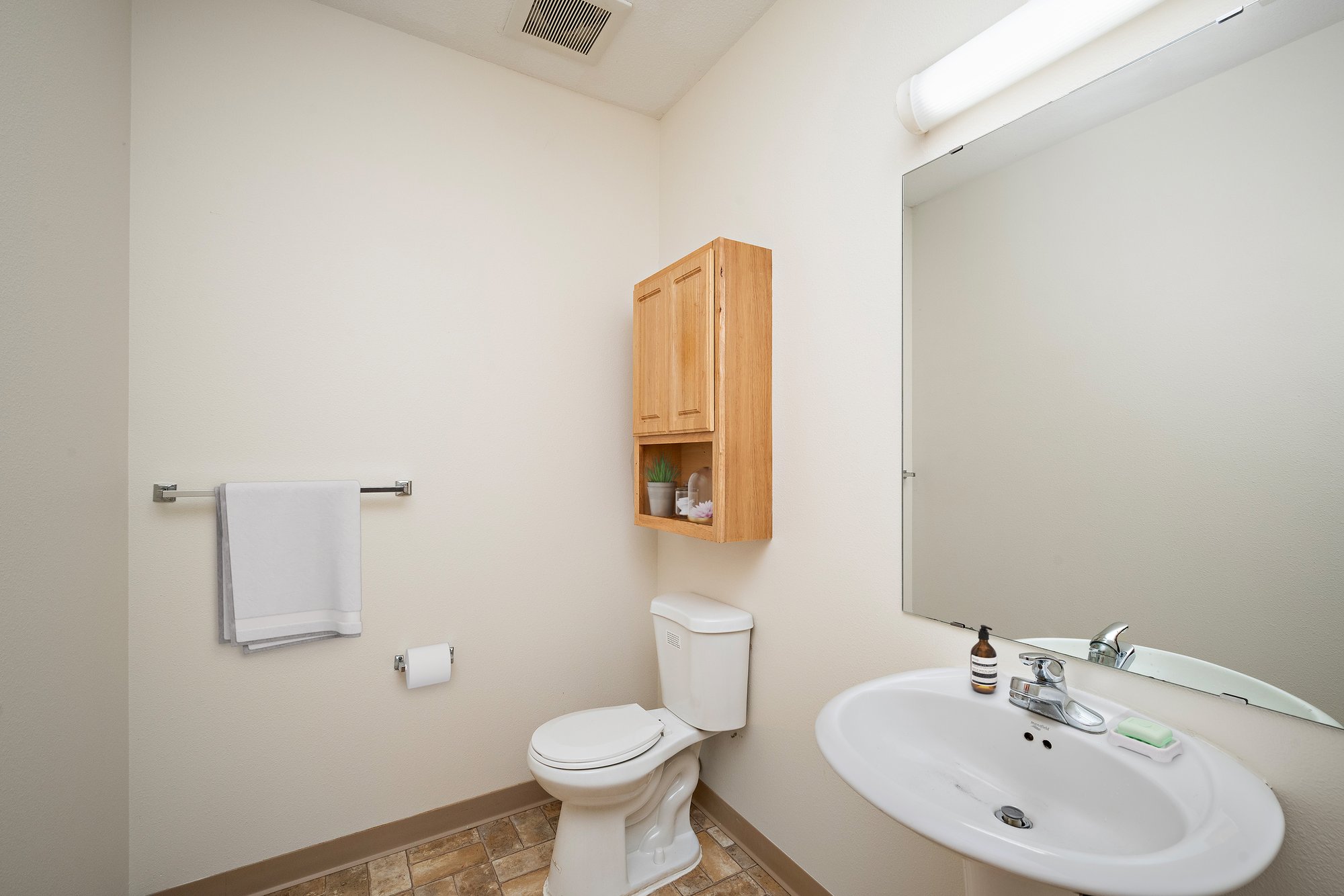 Sienna 2 BR 1.5 BA bath