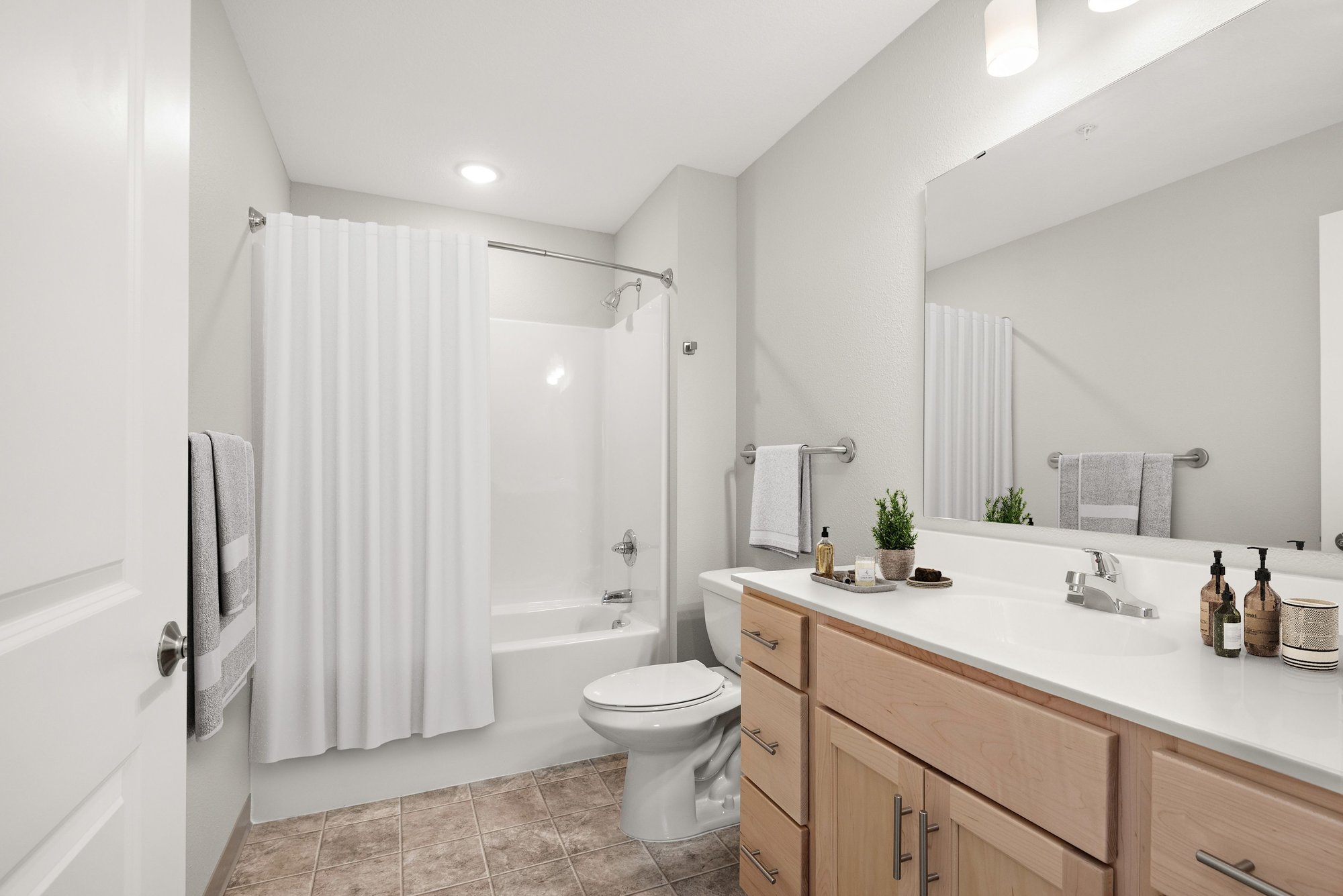 Tessman 2 BR 2 BA bath