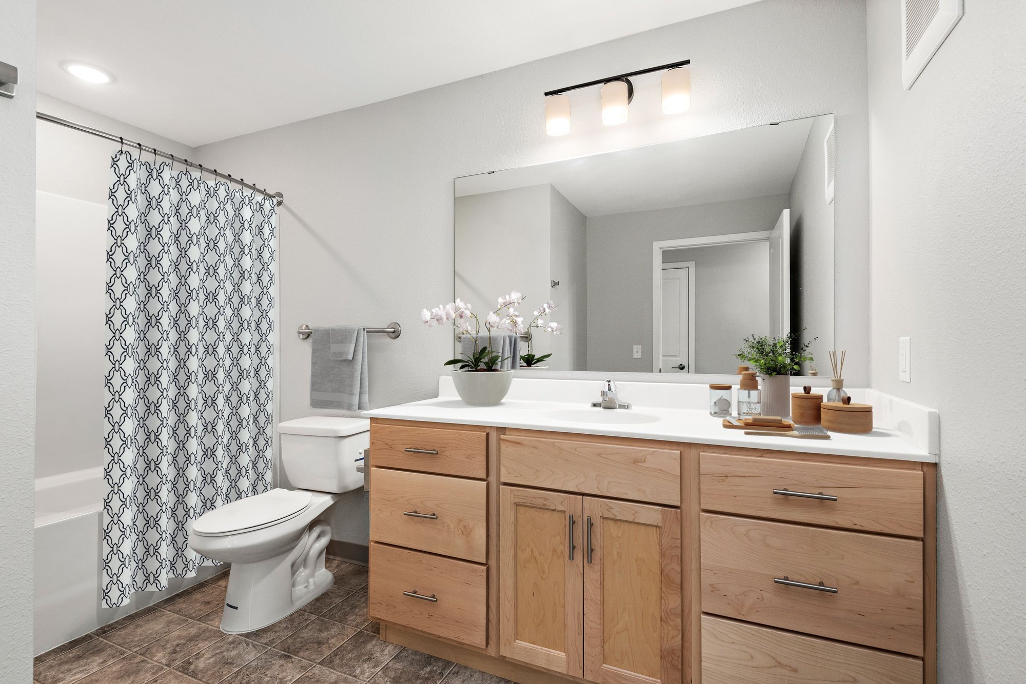 Tessman 3 BR 2 BA bath