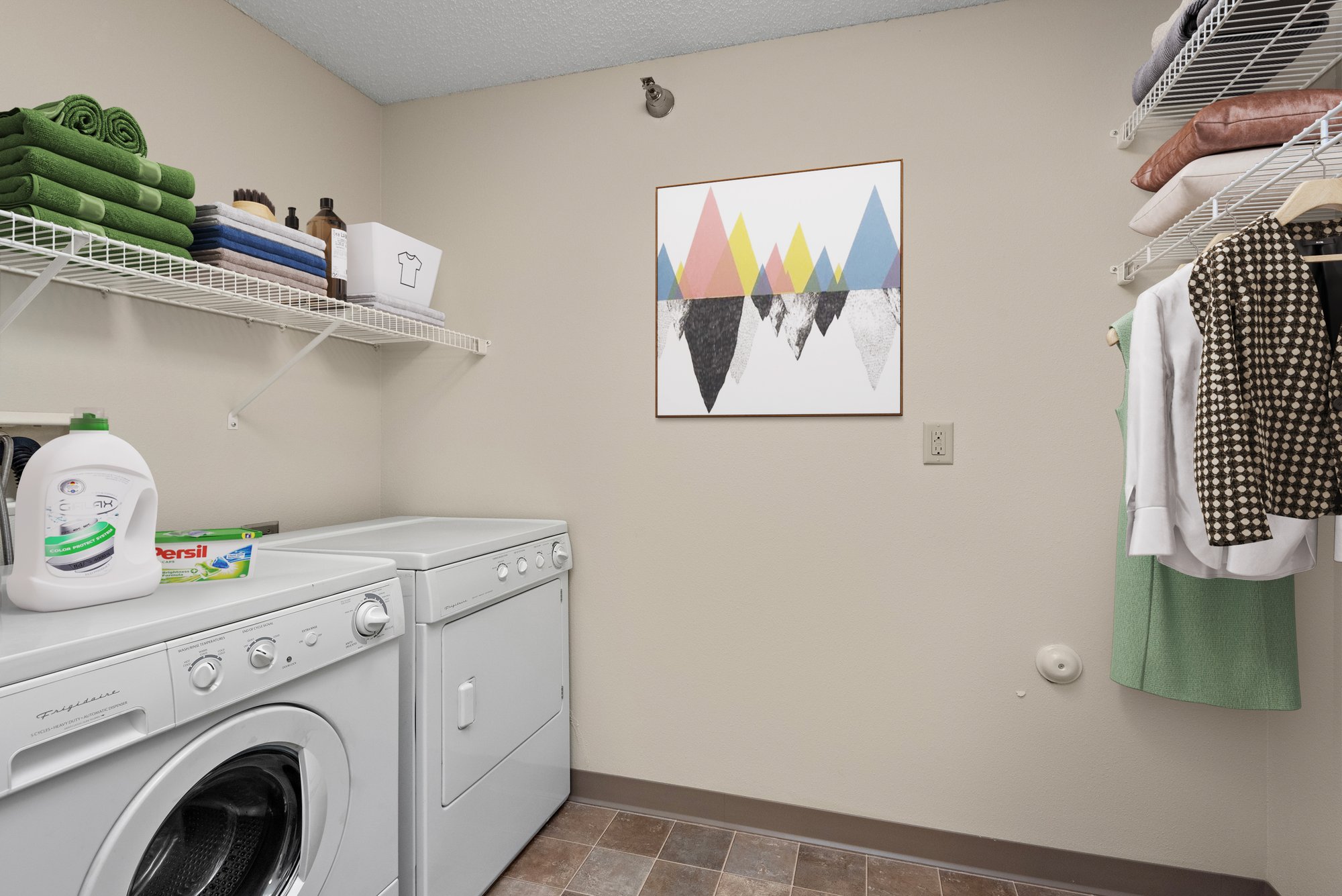 Depot 2 BR 2 BA laundry