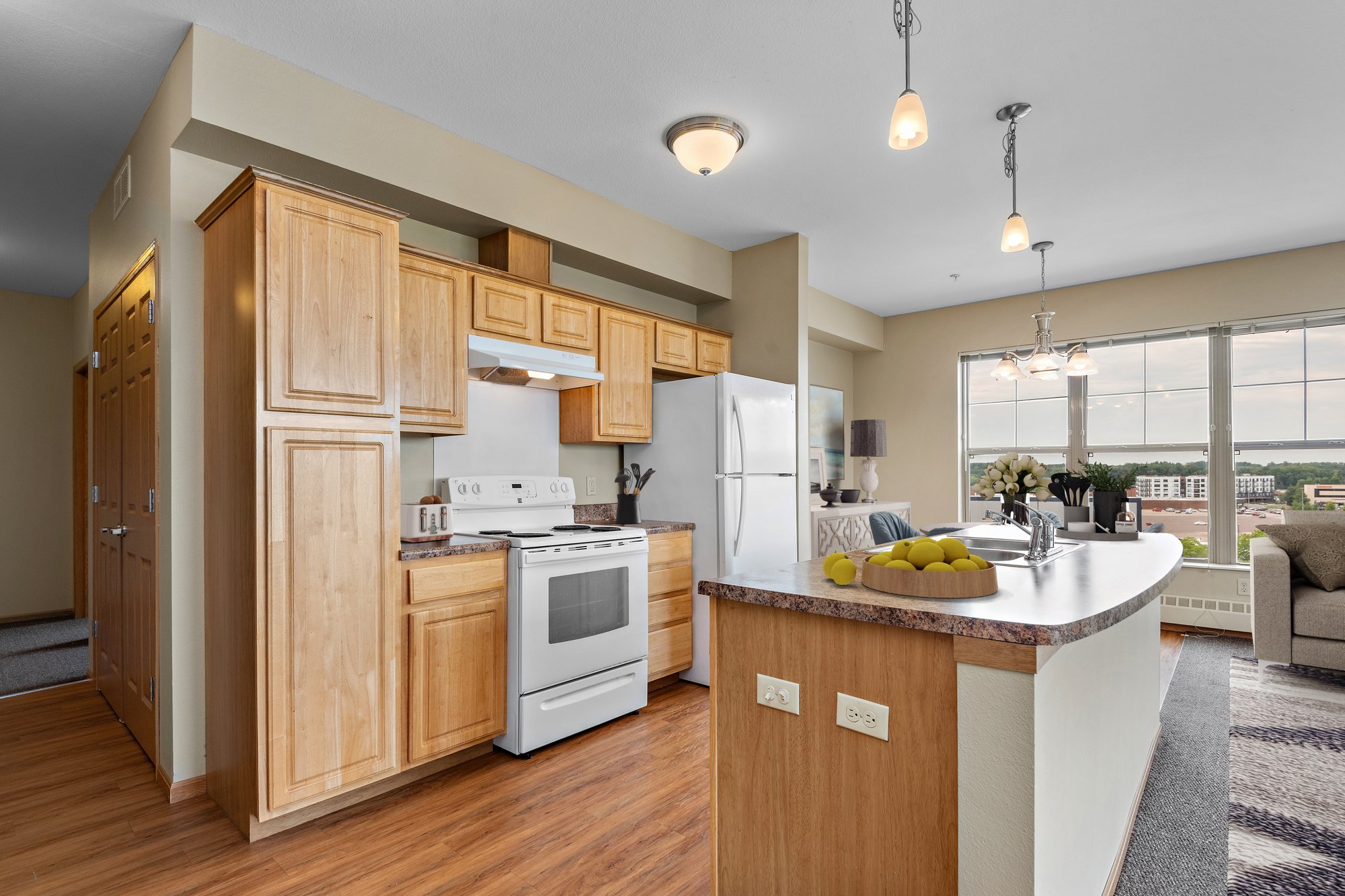 the ridge 3 BR corner kitchen