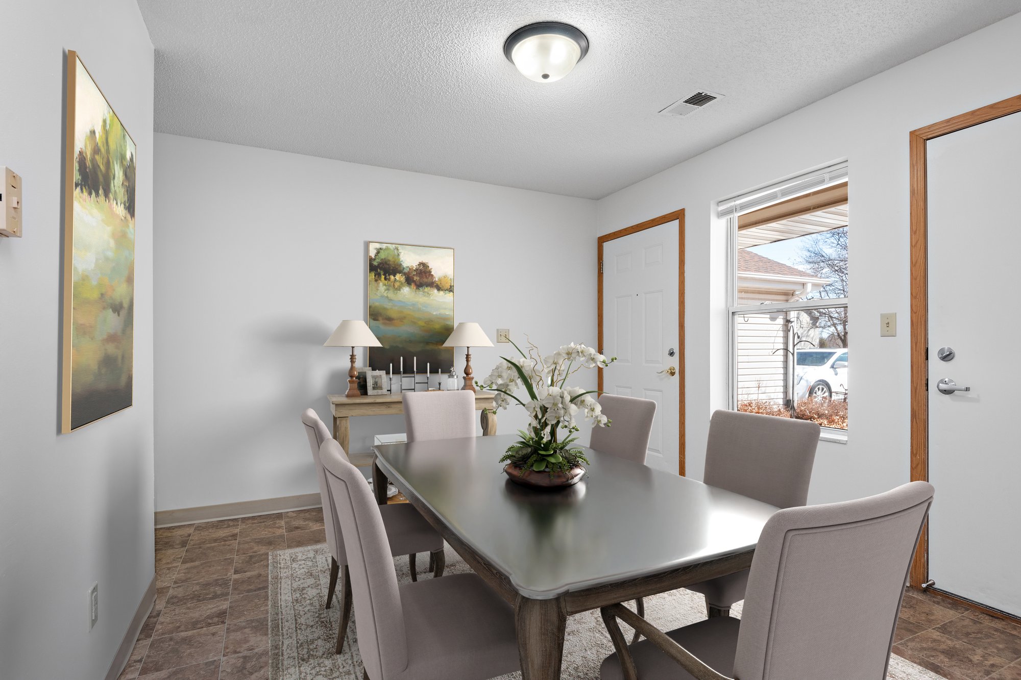 WY2 3 BR 1.5 BA dining