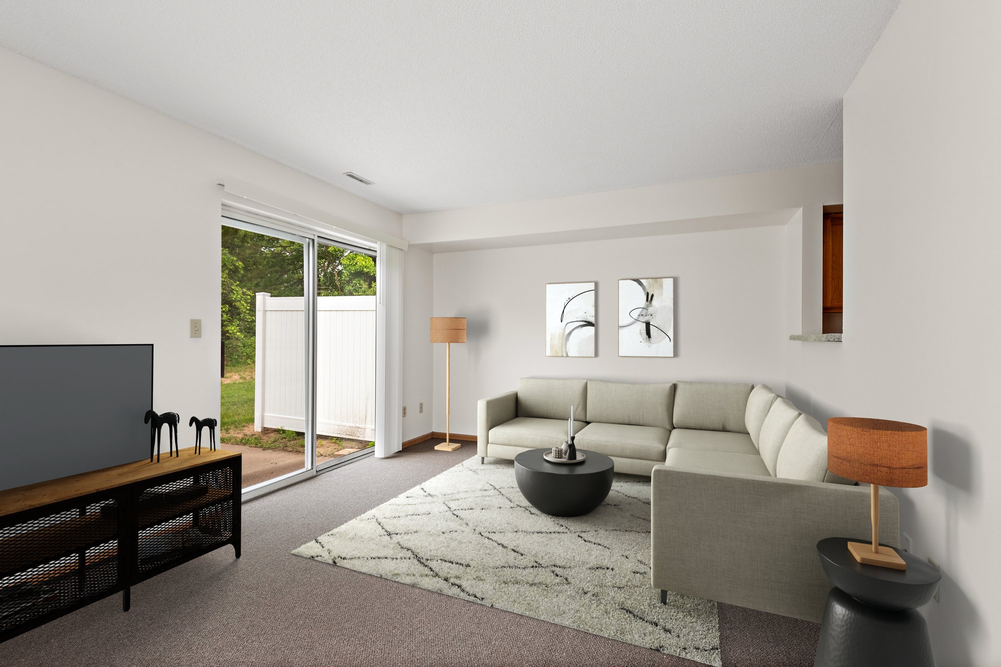 wy1 3 BR living