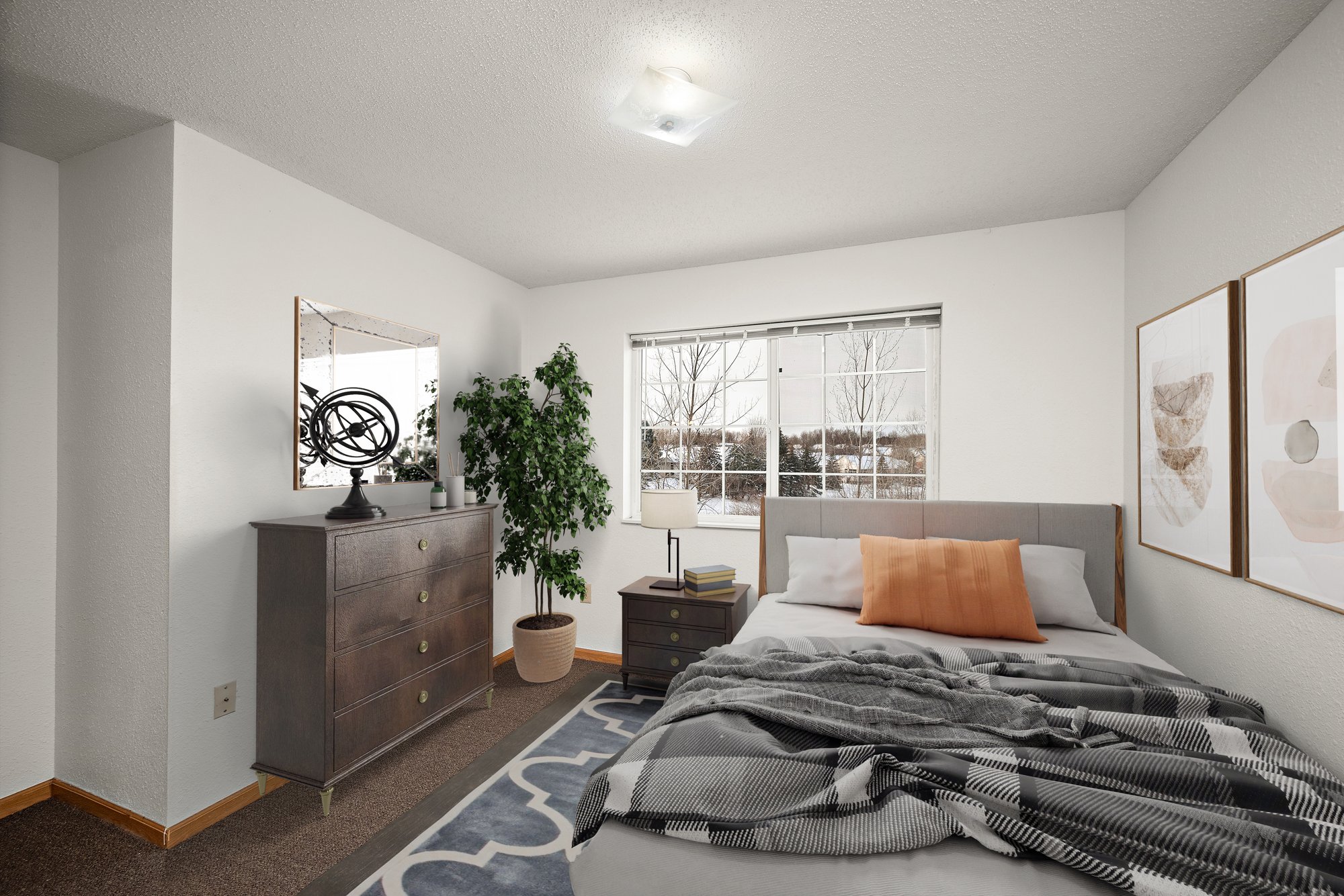 Pondview 3 BR 1.5 BA bedroom 3
